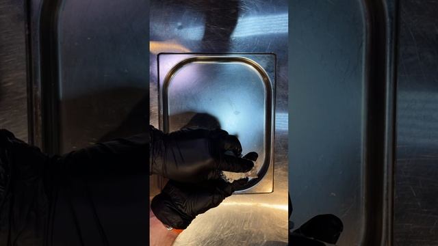 🦀✨ Краб запечённый под икорным соусом — настоящий гастрономический шедевр!