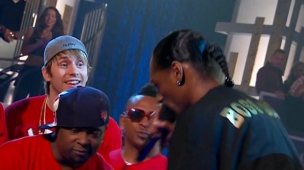 Wild'N'Out - Snoop Dogg Slays The Red Team - Wildstyle