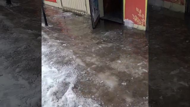 В Якутске капель и лужи! смотреть онлайн