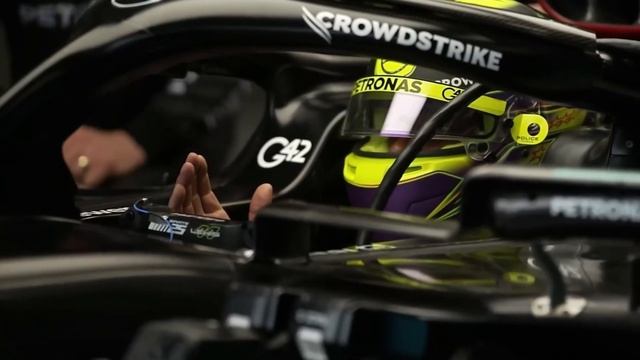 Lewis Hamilton to leave Mercedes and join Ferrari in 2025 #news #latestnews#youtuber#youtube#trends смотреть онлайн