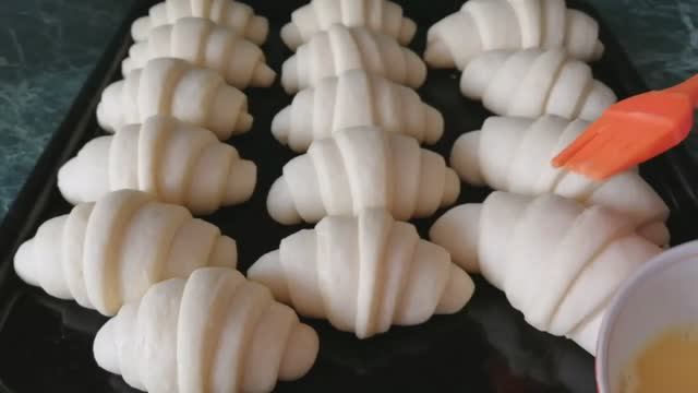 Круассаны домашние. Лучший рецепт круассанов, простой способ приготовления! смотреть онлайн