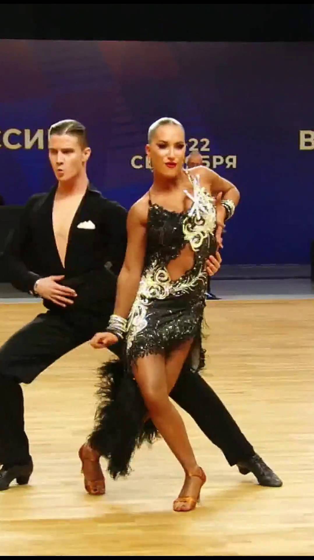 Бальные танцы. Чемпионат России 2024 смотреть онлайн