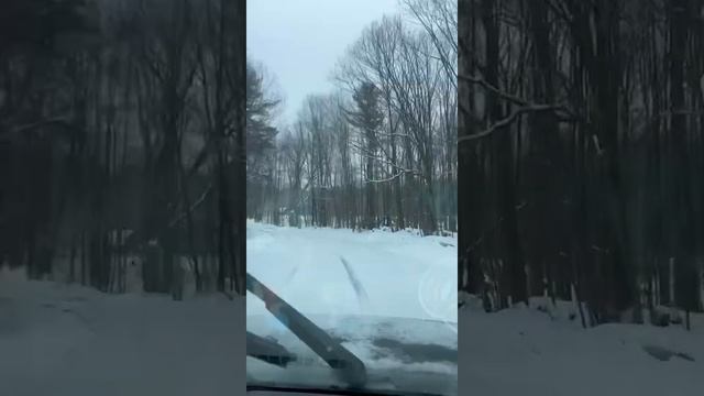 Drifting the 2001 Toyota Corolla le in the snow смотреть онлайн