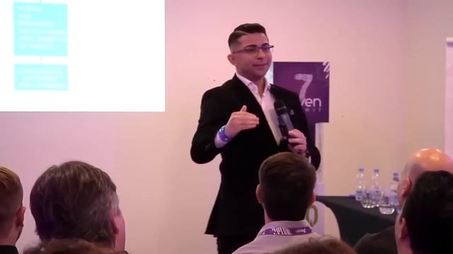 Como Montar uma Equipe de Marketing Para Vender Todos os Dias (Palestra Natanael Oliveira) смотреть онлайн