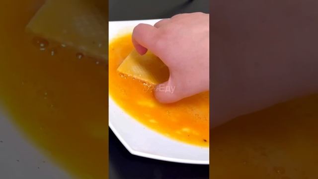 ВАФЕЛЬНЫЕ КОРЖИ С ФАРШЕМ В КЛЯРЕ НА СКОВОРОДЕ Вкусно, сытно и очень просто! смотреть онлайн