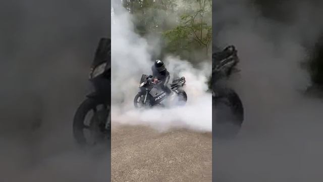 palenie gumy honda nsr 125 z 5 biegu смотреть онлайн
