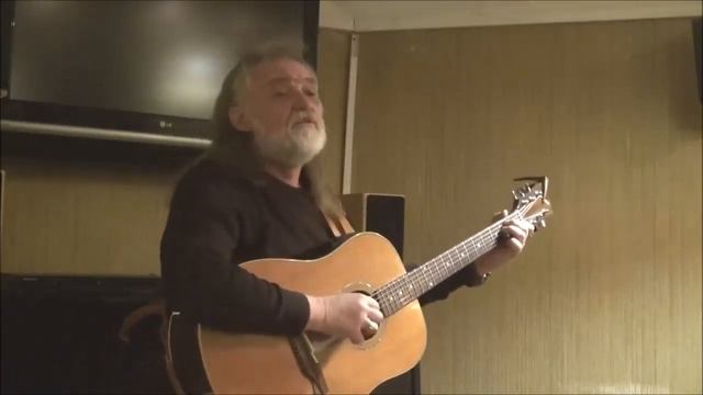 Выступление в дружеской атмосфере - концерт А. Стрелкова в КСП "Меридиан" смотреть онлайн