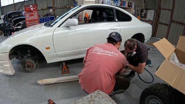 Installing my first bodykit on the s15 Silvia ! смотреть онлайн