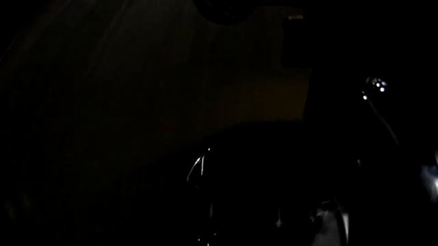 Pops and bangs Shadow 750! смотреть онлайн