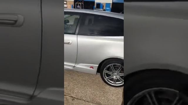 2004 Honda Civic Type R finished in Silver смотреть онлайн