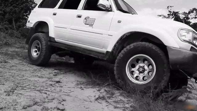 Toyota Land Cruiser Serie 80 VX “Burbuja“ - 4Wheel Shop4x4 смотреть онлайн