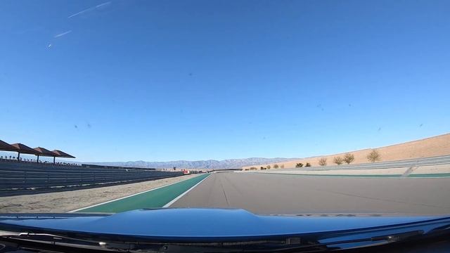 Hot Lap with Mike Renner смотреть онлайн