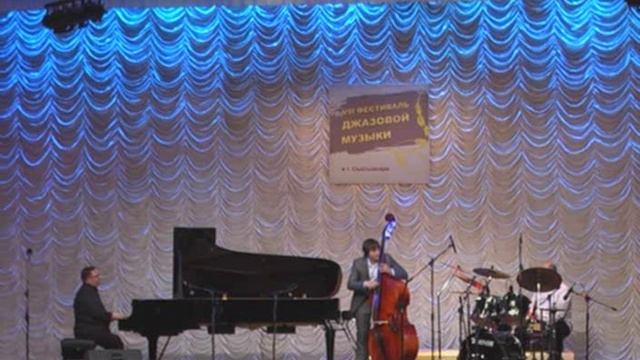 Nikolay Sizov Trio смотреть онлайн