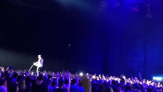 Justin Bieber: Out Of Town Girl Moscow Live (shows Tattoo) Джастин Бибер