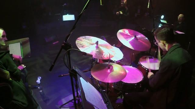 SWING-POP DRUM SOLO Tomasz Starowicz смотреть онлайн