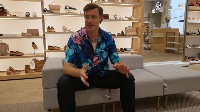 Жаркий шоппинг в ТРК MEGANOM! смотреть онлайн