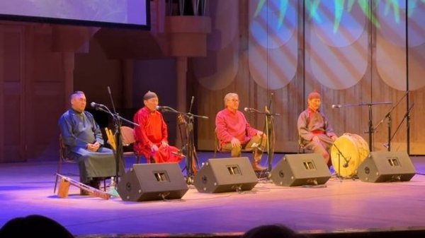 Хуун -Хуур -Ту