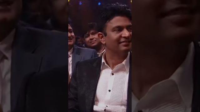 Salman Khan Madhuri Dixit ke samne Madhuri ke gane ka majak🥰 смотреть онлайн