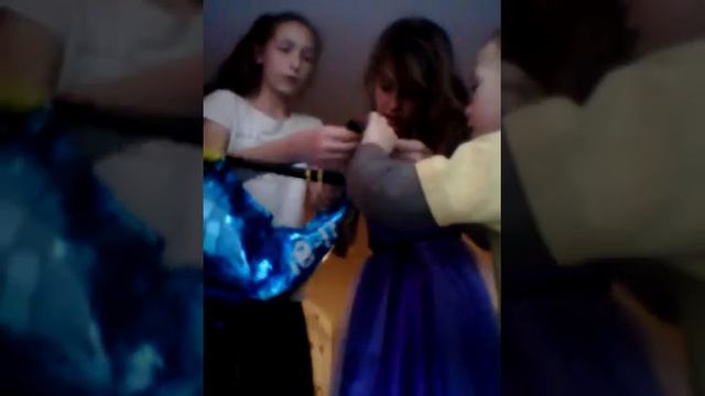 Пьём гелий . Карина психанула смотреть онлайн
