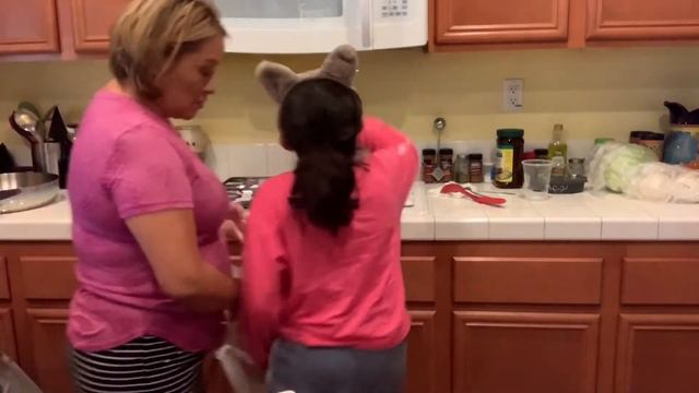 Mom’s Birthday Vlog 💖💕 | Selena Lisette смотреть онлайн