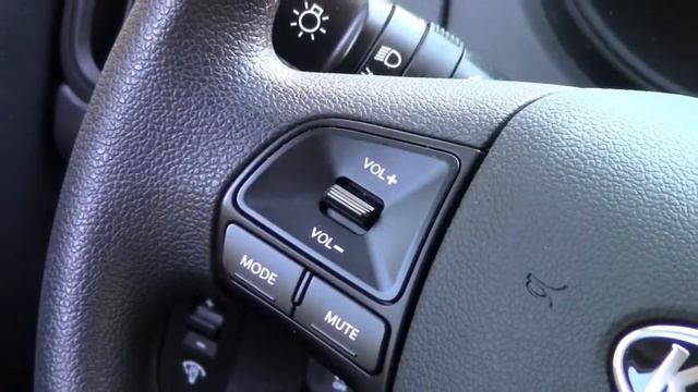 2012 KIA Rio Test Drive & Car Review смотреть онлайн