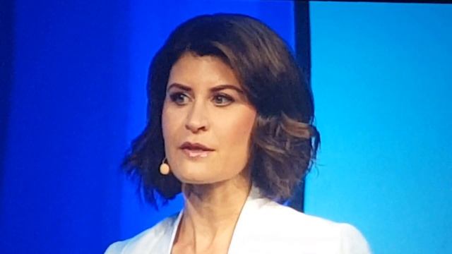Dr Karen Stolman -RENU Advanced смотреть онлайн
