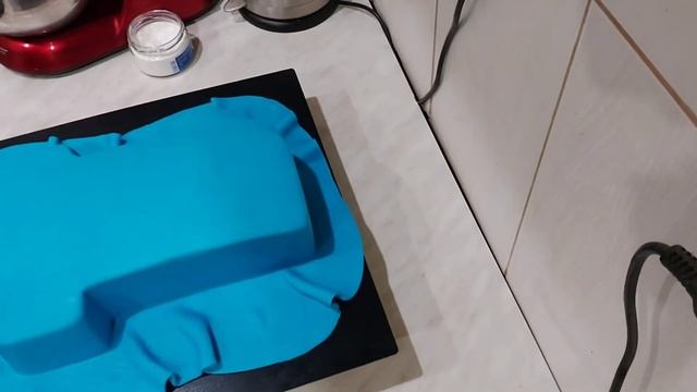 🎂Украшение торта мастикой в виде единицы #тортединичка#украшениемастикой#тортсмишкой#украшениеторта смотреть онлайн