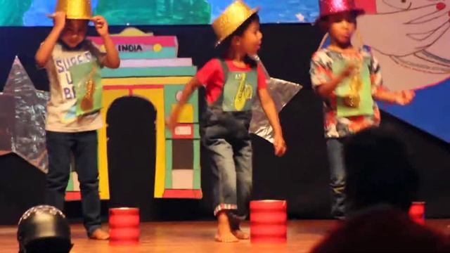 I am the music man rhyme | Concert by Om & his friends смотреть онлайн