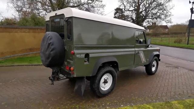 Land Rover Defender 110 Van 200TDI 1993 USA Exportable - Claridges Cars HD смотреть онлайн