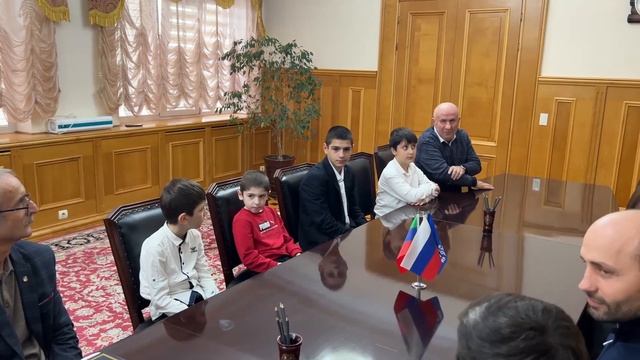 Встреча с воспитанниками детско-юношеской спортивной школы по шахматам смотреть онлайн