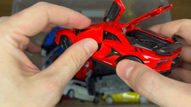 Small Diecast Metal Scale Model Cars - Cars In The Box / Toy Cars
