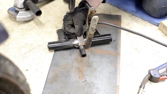 How to Repair subframe MOMO Maestro 2019. Subframe gebroken na 2000 Km - Reparatie смотреть онлайн