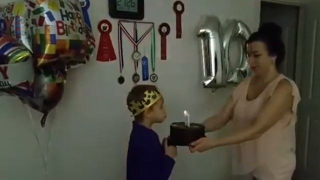 Первый юбилей! 10 лет Сергею!Праздничный тортик! смотреть онлайн