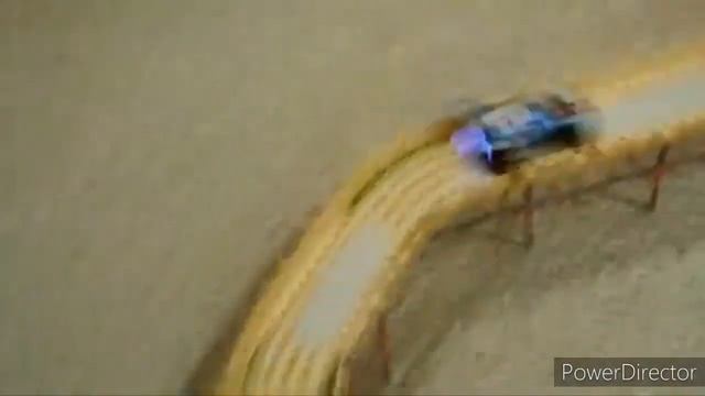 'Toad's Turnpike' 1/4 Flower Cup Mario Kart K'nex (N64 Track) смотреть онлайн