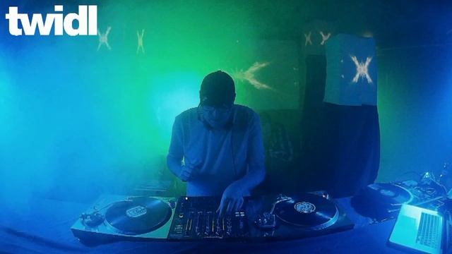 Bor & Surrealistic // Twidl Sessions // 01-16 // Club Innocent смотреть онлайн