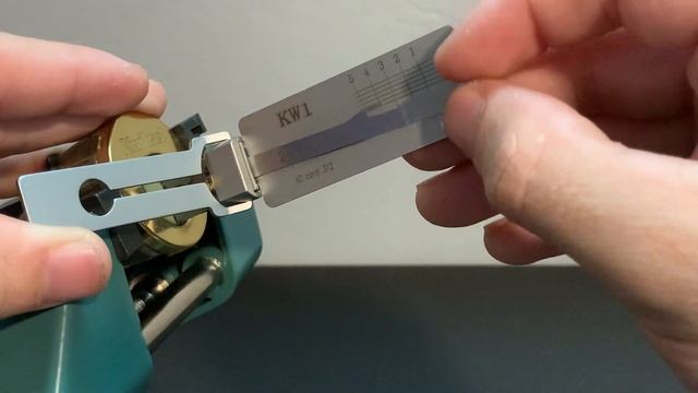 How to Decode a Smart Lock with a KW1 Lishi Pick! - (Gen 1 & 2) смотреть онлайн