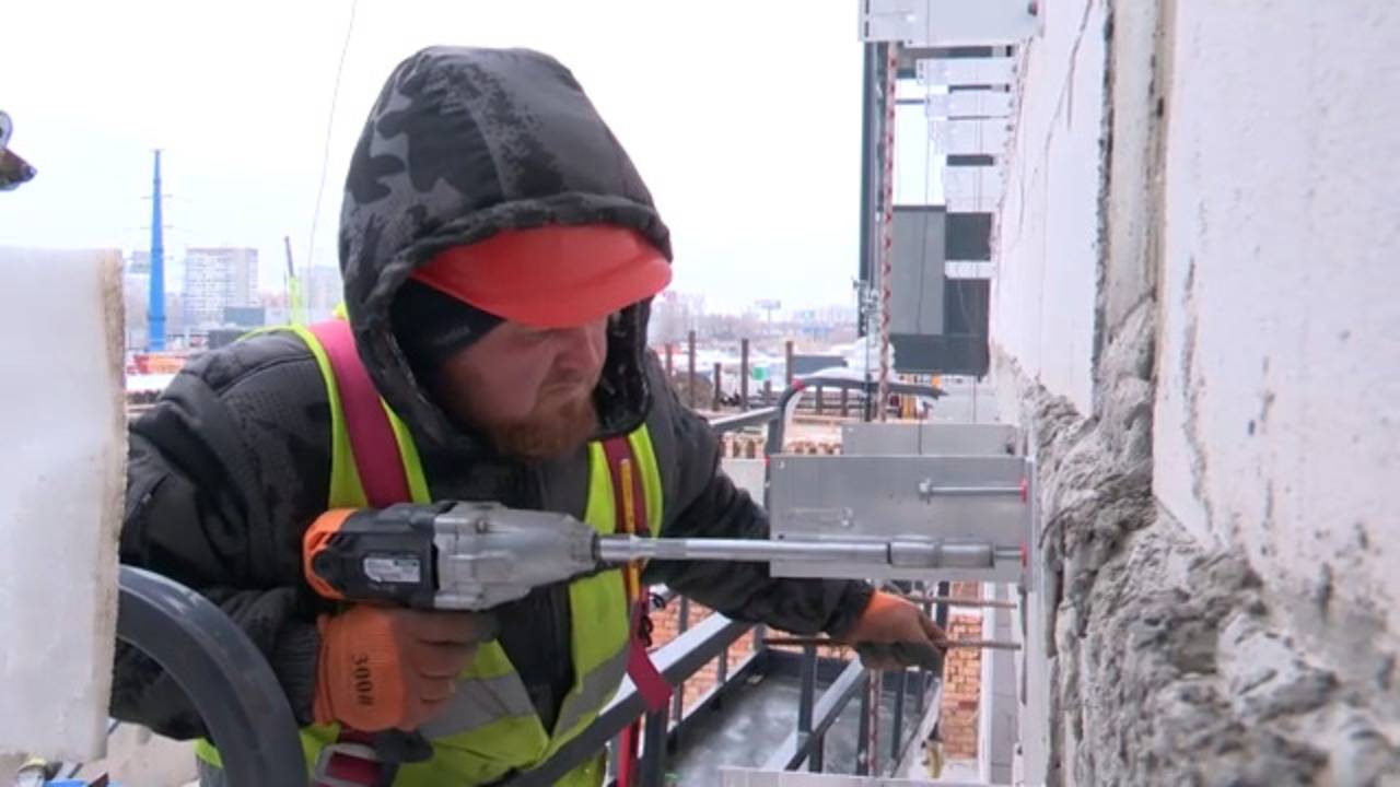 Готовность первых строящихся домов жилого комплекса EVO в Реутове превысила 50% 05.12.2024 смотреть онлайн