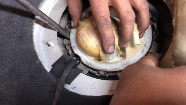 P0087 FUEL RAIL PRESSURE TOO LOW | AUDI Q7 смотреть онлайн