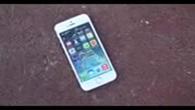 Айфон5s Vs гелакси 5 разбиваем