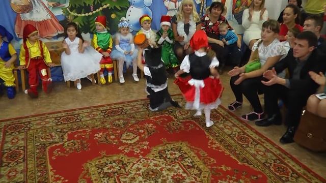 Червона шапочка  і  вовк