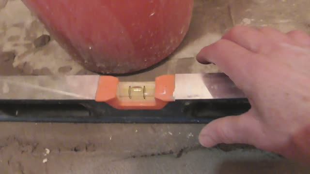 Ремонт в ванной. Установка маяков. Выравнивание стен