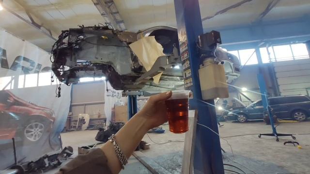 Делаем днище и пол. Все делается не профессионалом! смотреть онлайн