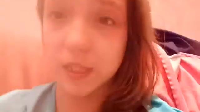 Хочу кролика не рзрешает мама！ПЛАЧУ Что делать?! смотреть онлайн