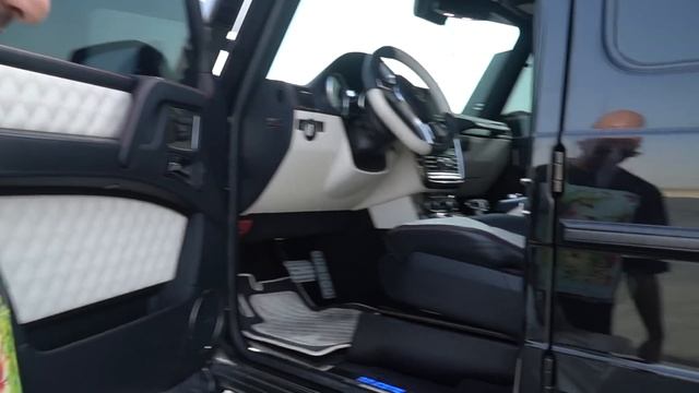 CRUISING IN THE MERCEDES BRABUS 6X6!!! смотреть онлайн