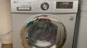 Стирка постельного белья на LG: Хлопок 40 1200об/мин (не полный цикл)