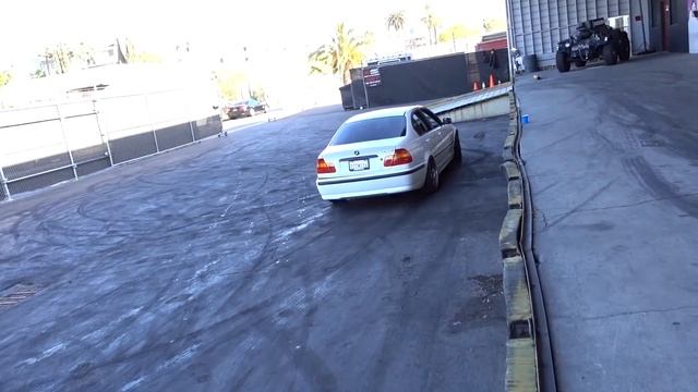 Dan Rips Donuts in His Mostly Stock E46 Daily Driver смотреть онлайн