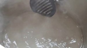 Готовим рассол для посола сыра.