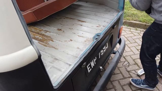 Bertie Part 6 - VW T2 Bay Window Restoration - Seals and Rear seat fitment смотреть онлайн