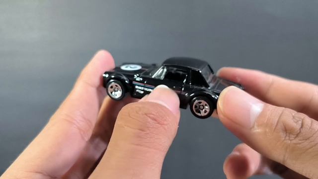 Hotwheels Japan Series 2023 Datsun Fairlady 2000 смотреть онлайн