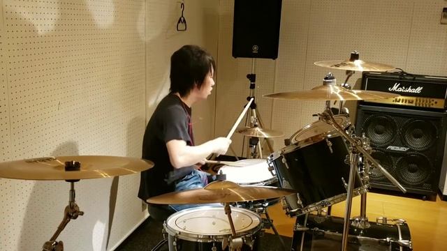 LOUDNESS NO WAY OUT(1985年)　ドラムカバー